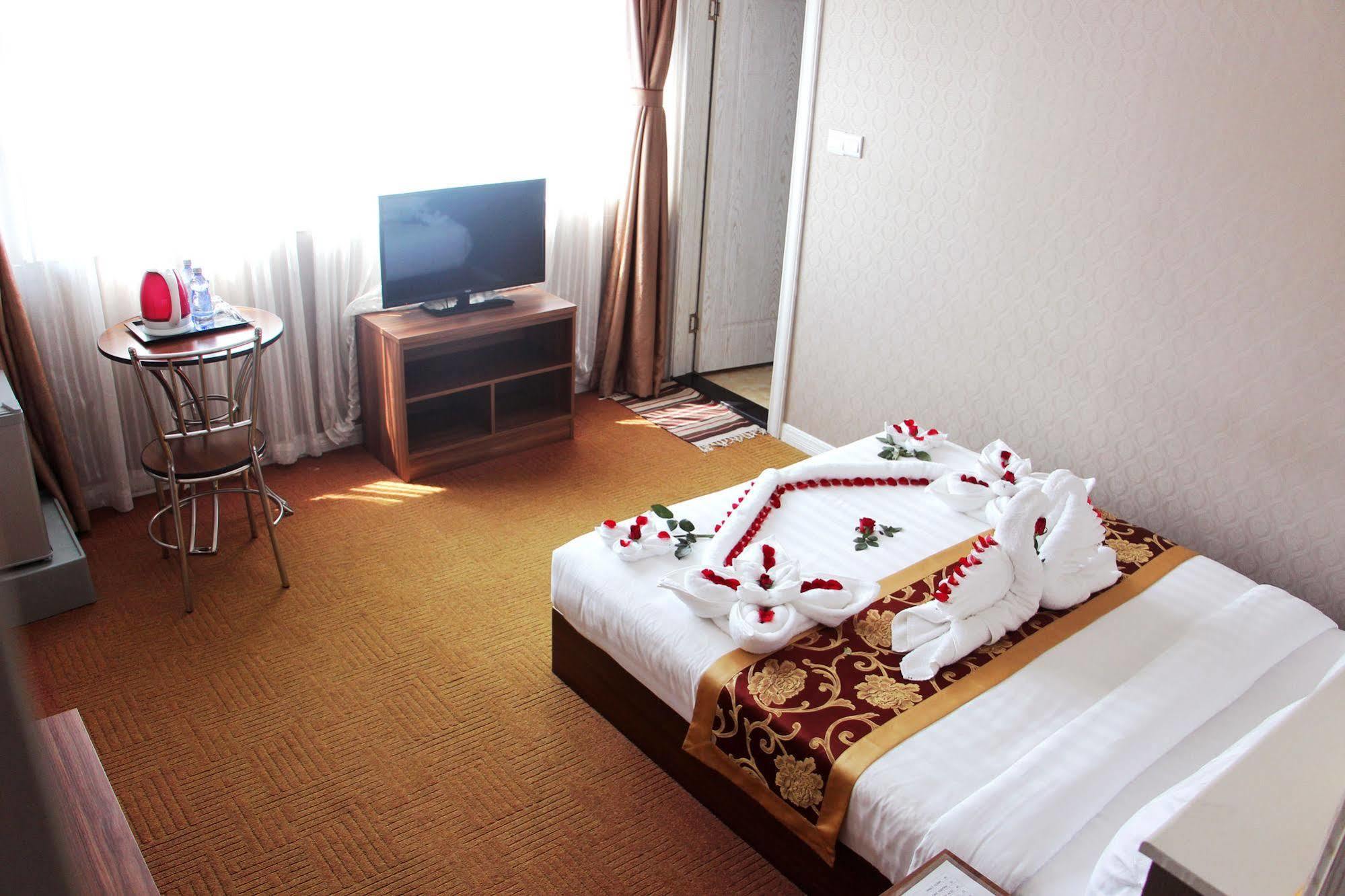 Sunny Holiday Hotel Gyogon Exterior photo